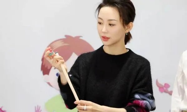 潘晓婷回应邓超约她一战，这下邓超应该慌了吧？