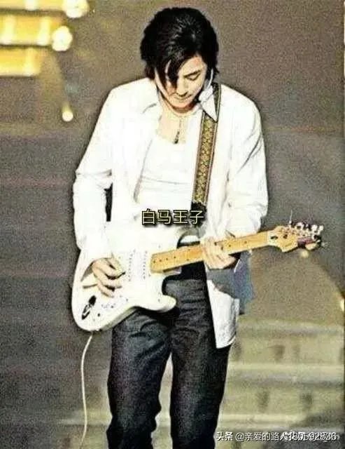 为什么98年的王杰和2000年的王杰变化那么大？