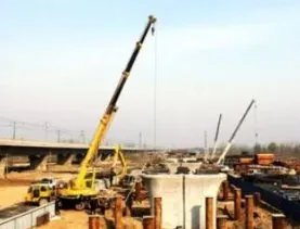 深圳地铁龙门吊倒塌，事故发生的原因是什么？