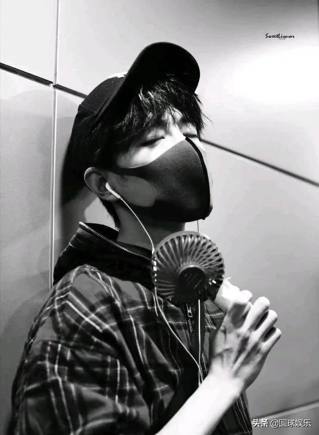 如何理解肖战在《爱思不si》第四期里面说的“我还是我”？