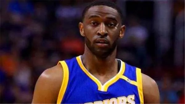 新疆男篮为何放弃克拉克？