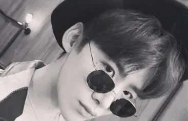 关于白敬亭连续六年发十月文案一事，你有何看法？