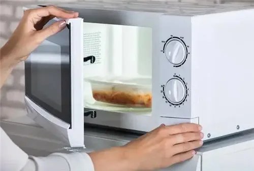 微波炉可以用不锈钢加热吗