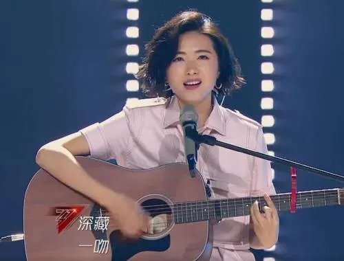 《乘风破浪的姐姐里面，为什么万茜那么受女明星的欢迎？