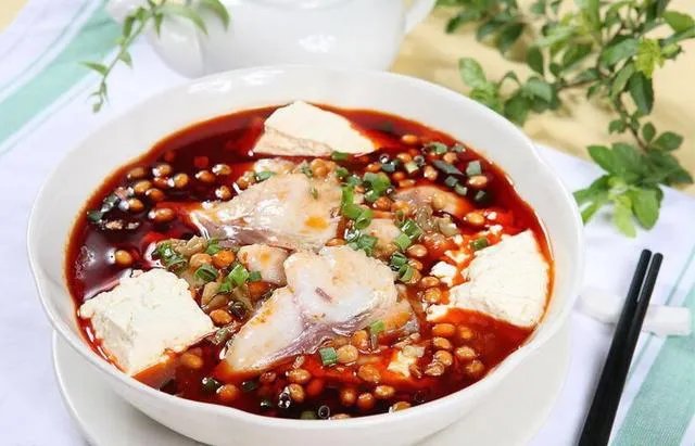 襄阳有哪些美食街，有哪些特色菜？