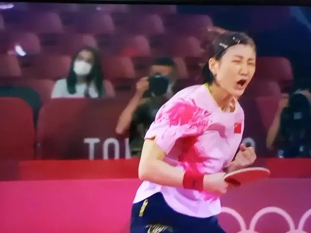 黄晓明说女乒冠军陈梦是他表妹，这是想带陈梦进娱乐圈吗？