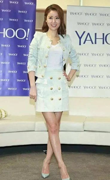 林心如婚纱被网友说丑，是她眼光差还是刻意低调？