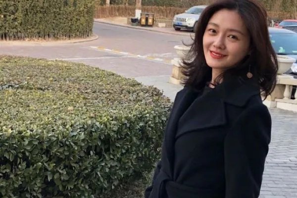 明明大小S长得一样，怎么那么多人都说大S更好看？