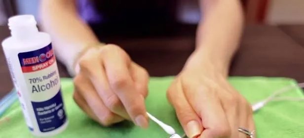 11招教你清洁电子设备：脏东西别用牙签挑