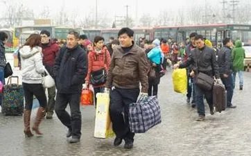 女人右手断掌纹的命运 女生右手断掌什么寓意