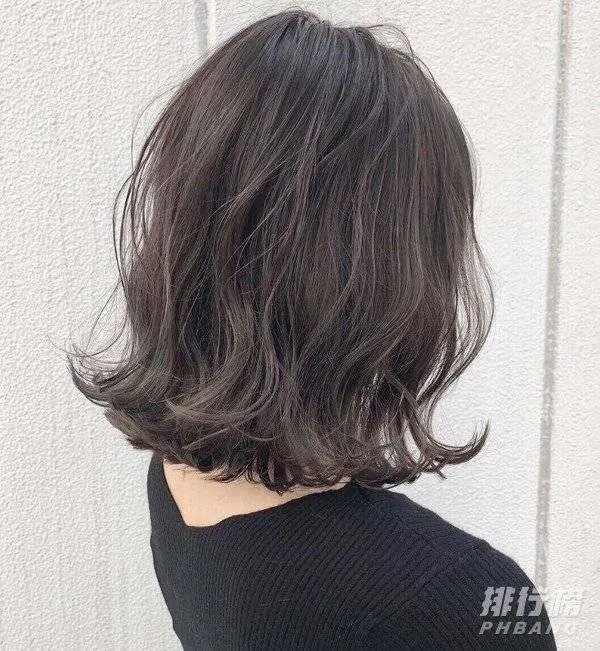 2020适合圆脸的发型有哪些_2020适合圆脸的发型女