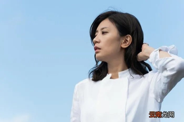 贾静雯苦追张孝全变沧桑 贾静雯呕吐不止