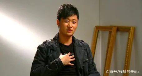 《战狼》登顶榜一，吴京却因口误被人批评，李连杰说了什么才救下吴京的？