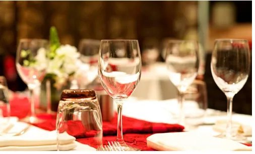 婚宴现场突然响起哀乐是咋回事？