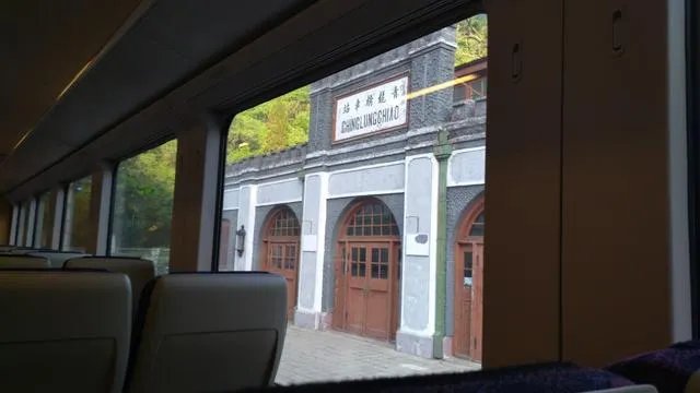 为什么现在好多汽车城，什么车都卖还便宜？