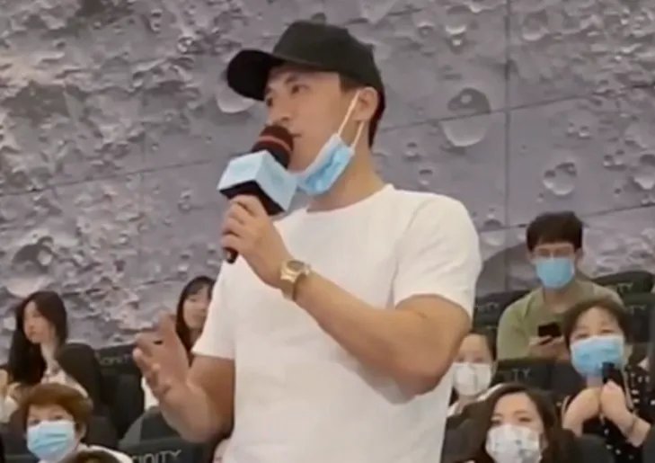 杜淳首次自曝母亲病情，他的妈妈到底怎么了？