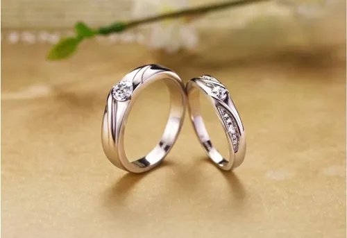 情侣戒指买什么好 铂金戒指多少钱