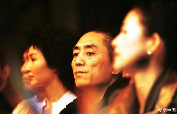 为什么陈婷能成为张艺谋背后的女人,是隐忍还是爱?