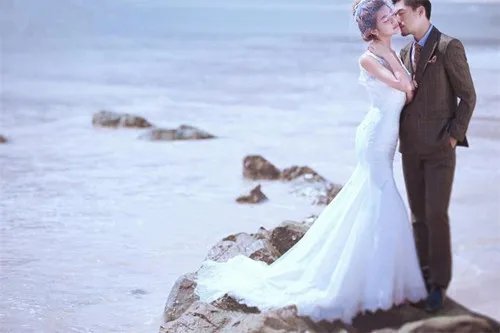 西式婚纱照图片大全  拍婚纱照怎么笑好看