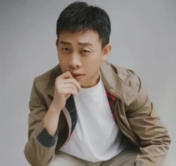 张译和妻子钱琳琳结婚十几年一直恩爱如初,他们当初是如何结识的?