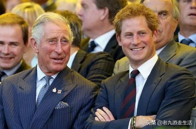 离开王室的哈里王子变卖资产还债，查尔斯王子会帮助他吗？