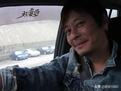 为什么98年的王杰和2000年的王杰变化那么大？