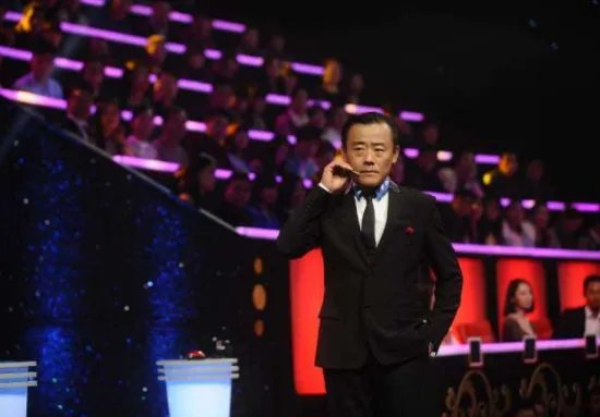 贬低郭德纲太俗，骂徐峥是头猪，枪毒案后销声匿迹的周立波，如今怎么样了？