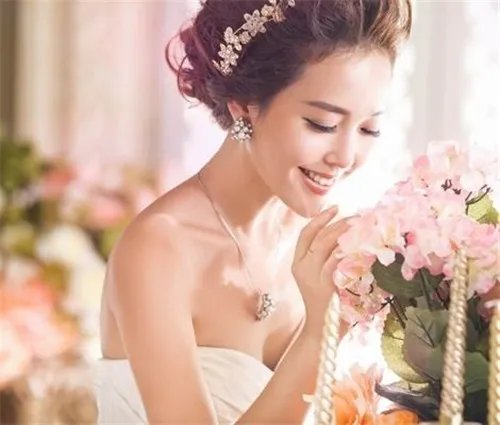 厦门新娘跟妆工作室排行榜 跟妆化妆师如何挑选