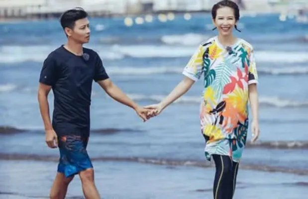 蔡少芬孕肚照曝光(组图)