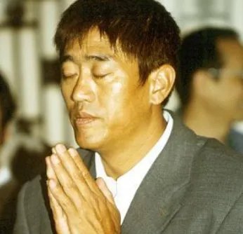 1997年飞越黄河为国争光，去世时却没钱办葬礼，柯受良经都经历了什么？