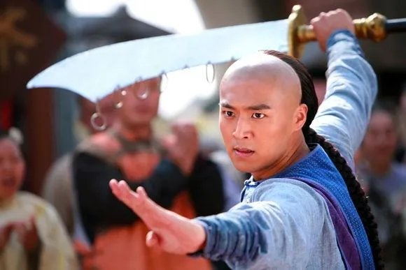 新还珠格格柳青扮演者