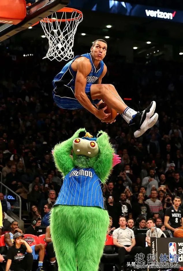 如何看待戈登本次扣篮大赛上的表现？琼斯真的比戈登差吗？