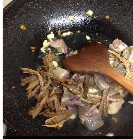 腊鸭怎么炒好吃又简单