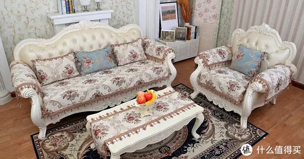 不想经常洗沙发，选择布艺沙发垫可以让你轻松一点