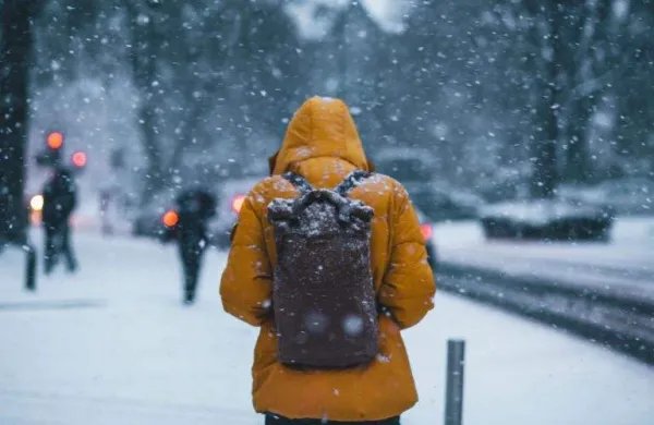 全国“冻哭”的预警地图来了，在这种极寒天气下，居民们该如何保暖？