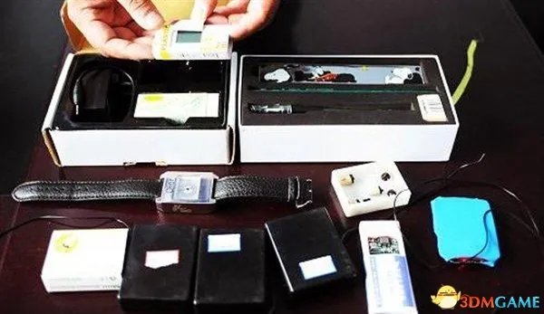 考场里的“战争”：全国高考作弊与反作弊神器盘点