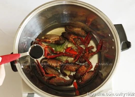 小龙虾的口味很多，你最喜欢吃哪个味道的？