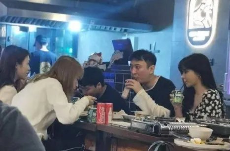 王思聪再现孙一宁直播间，豪刷礼物夺得榜一，却遭怒吼令其退出去，啥情况？