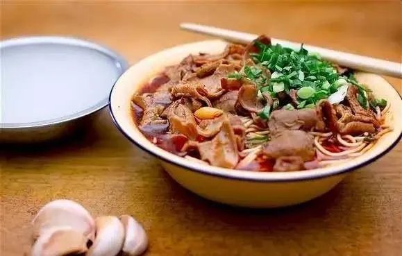 襄阳有哪些美食街，有哪些特色菜？