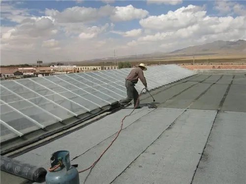 专业顶楼防水补漏价格贵不贵 如何解决屋顶漏水问题