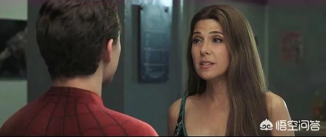 梅姨在《蜘蛛侠》第一部结尾知道了帕克的身份，第二部就这么坦然接受了吗？不担心吗？