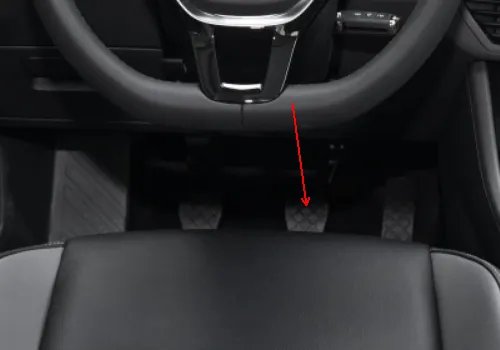 上坡路定点停车与坡道起步