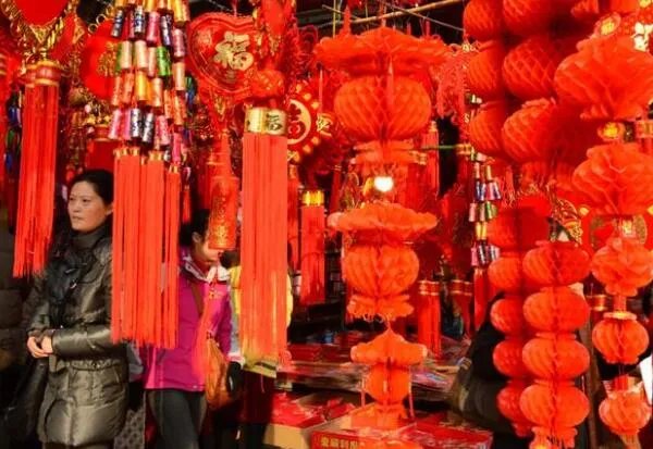 张文宏称敬佩就地过年的人，你敬佩他们吗？