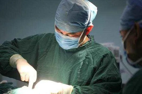 黄鸿升家属同意遗体解剖，解剖遗体有什么重要作用？