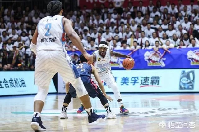 周琦加盟新疆男篮后，明年可能还广东一个4：0吗，你认为呢？