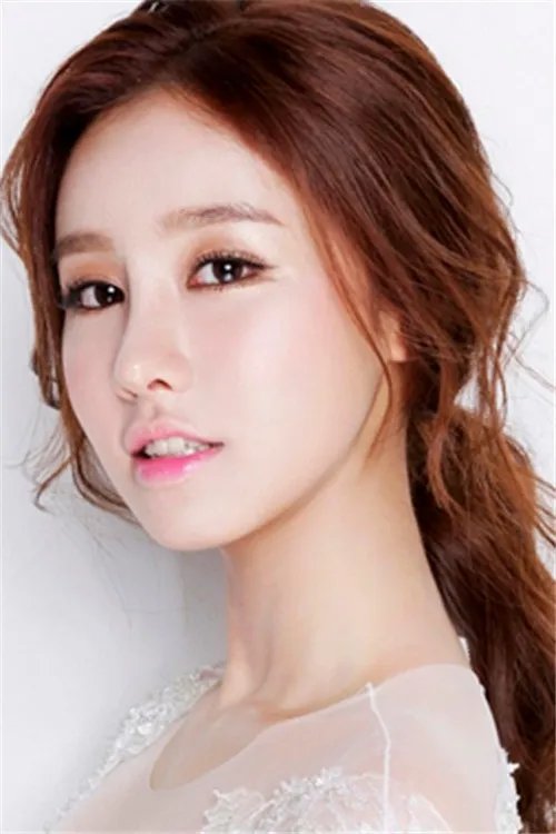 斜刘海新娘发型图片 2017斜刘海编辫子发型图解