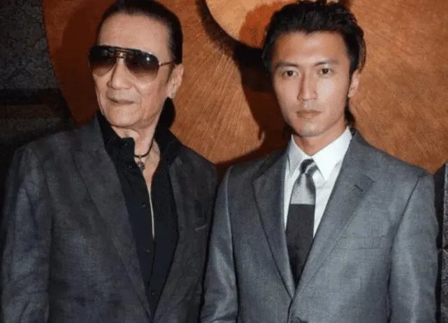 谢贤早年照片流出，网友直呼十个谢霆锋都没他帅，他到底有多帅？