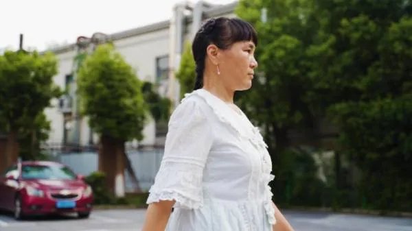 55岁lo娘玩Soul,你觉得这位阿姨穿Lolita合适吗?