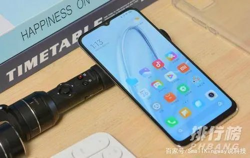 小米手机青春版和普通版的区别_小米手机青春版和普通版哪个好用