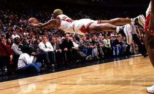 NBA中公牛王朝在内线不行吗？